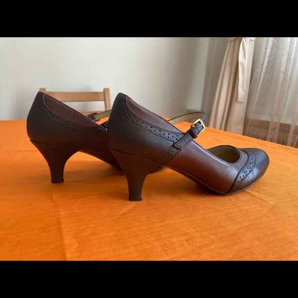 Two shades brown comfortable shoes for dancing size 7.5 - Picture 4 of 8